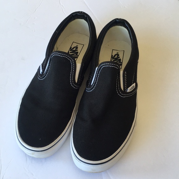 black size 4 vans